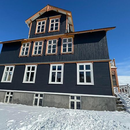 Hoepfner And Tulinius Historical Houses อาคูเรย์รี ภายนอก รูปภาพ