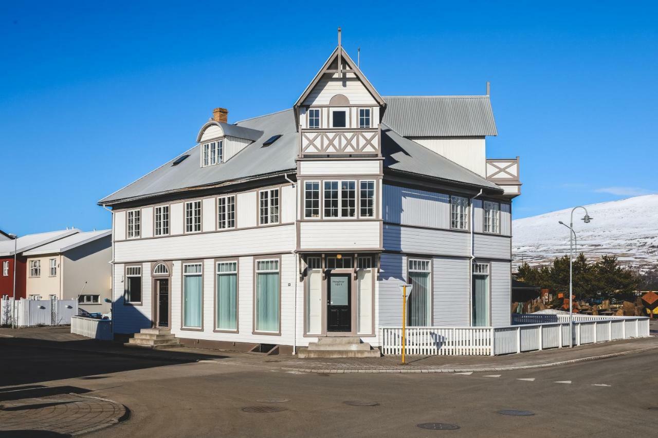 Hoepfner And Tulinius Historical Houses อาคูเรย์รี ภายนอก รูปภาพ